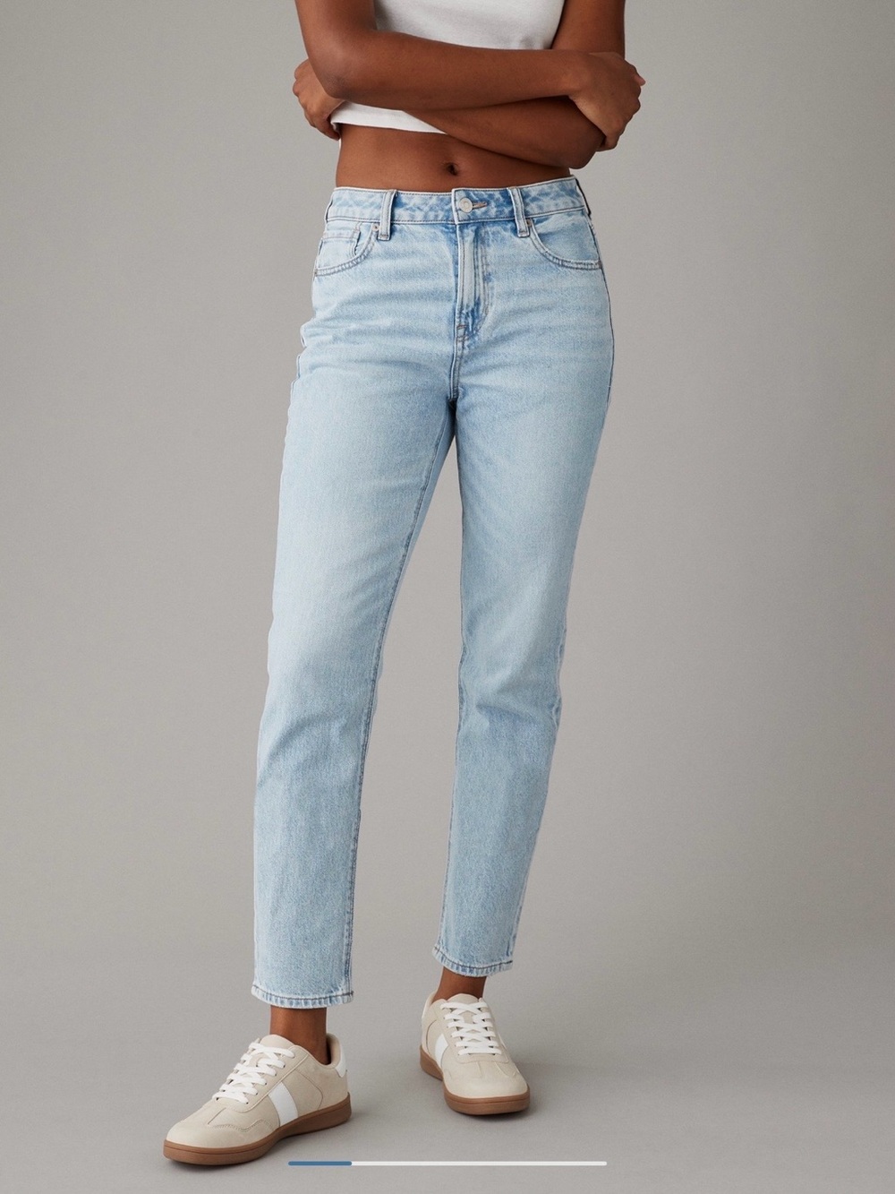 Women’s American Eagle High Rise Mom Jeans